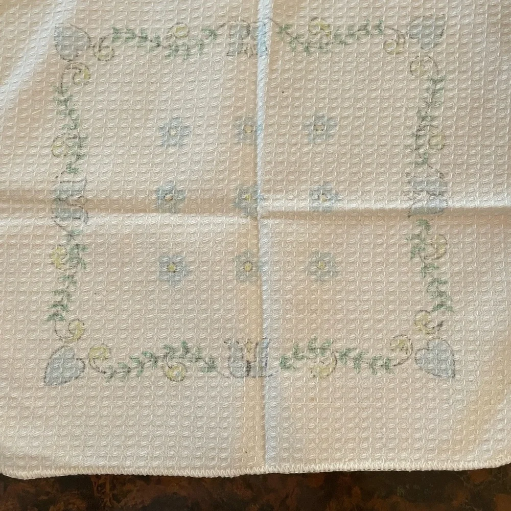 Super cute vintage wash clothes in gray colors and patterns